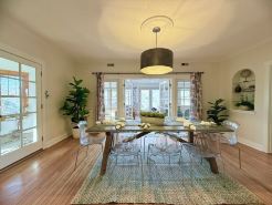 On the Fox/River access/Kayaks/Deck with lounging and dining/Free Parking