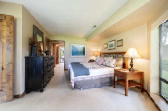 Wapato Point Halmalka Condo 502-B 2 Bed 2 Bath Sleeps 5-6, Close to Outdoor Pool