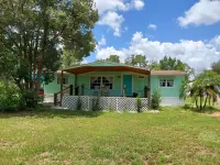 Small Town Florida Weeki Wachee Spring附近的飯店