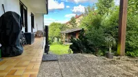 Spacious holiday apartment with terrace and garden Die Wühlmaus Second Hand und Neuware附近的飯店
