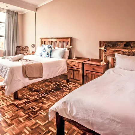 The Russel Guest House Отели рядом с достопримечательностью «Саммерстранд»