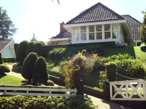 科利納斯城堡旅館