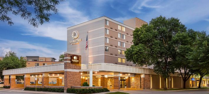 DoubleTree by Hilton Madison Downtown Hotels in Dane County