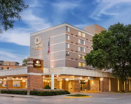 DoubleTree by Hilton Madison Downtown Hoteles en Madison