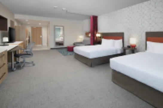 홈2 스위트 바이 힐튼 앨버커키 공항  호텔