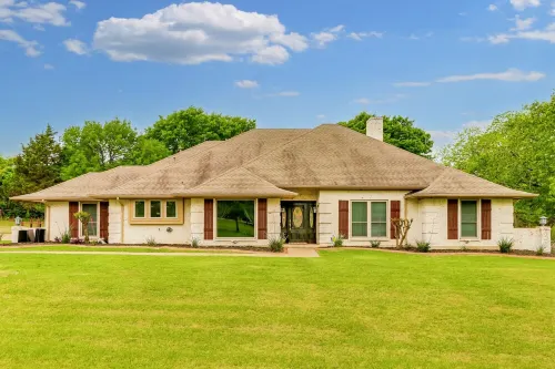 Lake Front Villa with Pool, Spa, 4 Bedroom and 3 Bath