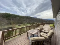 Shenandoah Serenity - Luxurious Mountain Cabin - Swimming Pool, Spa, Jacuzzi!