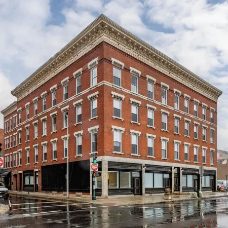 “Elm City” Retreat Near Yale, Parking, Gym, Downtown, Wooster Sq & Union Station