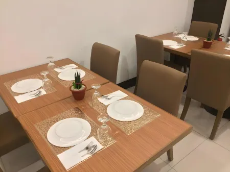 Top Star Hotel Tagum Отели в г. Тагум Сити