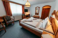 Wander- Und Wellnesshotel Kanzler Hotels in Grobming