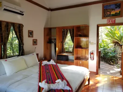 Mariposa Jungle Lodge Hotels in San Ignacio