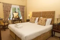 The Royal Oak Hotel and Restaurant Hôtels à : Tarporley
