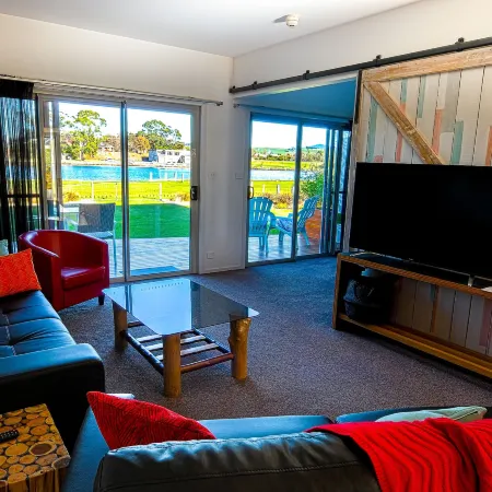 Ulverstone River Edge HolidayApartments
