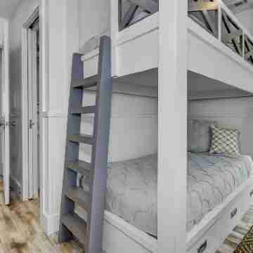 Beach and Gulf Views from the Center of Seaside! 2 Bedroom Condo by RedAwning Rooms