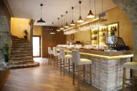 Garni Hotel Chicha - Winery ŠKRBIĆ Các khách sạn ở Pancevo
