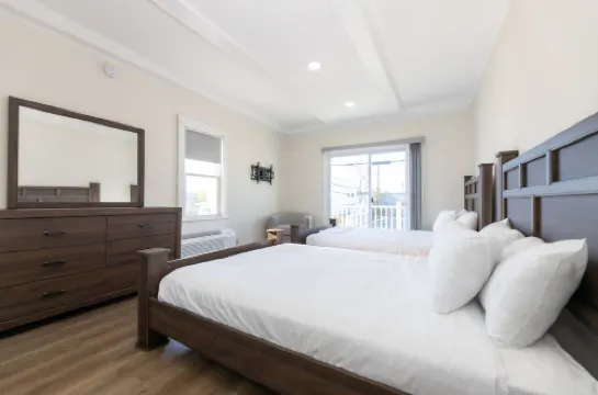 Seaside Sands Inn