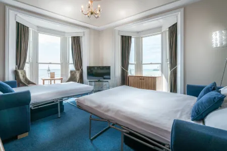 Queens Hotel & Spa Отели рядом с достопримечательностью «University of Brighton Art Gallery»