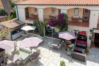 Logis Hôtel les II Mas - Perpignan Sud Hotel di Cabestany
