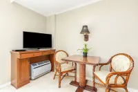 Luana Waikiki Hotel & Suites