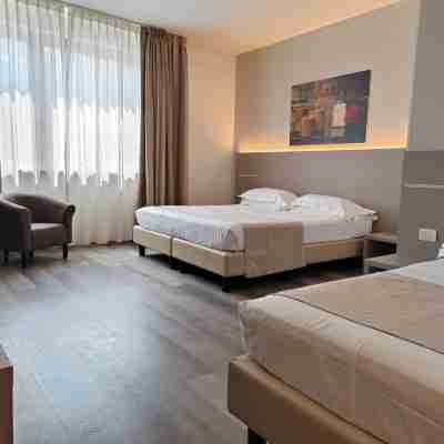 Hotel President Rooms