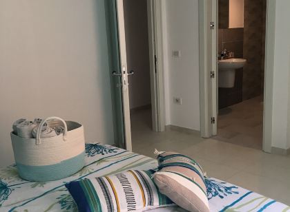 Intra Rooms