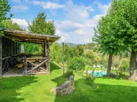 Stunning Holiday Home in Umbria with Hot Tub Hoteles cerca de Chiesa Romanica di Prine