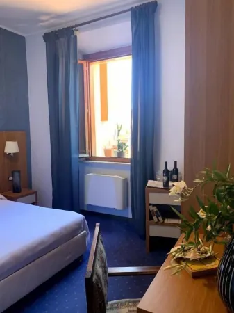 Hotel Relais VillaGrancassa Отели рядом с достопримечательностью «Piazza Santa Maria»