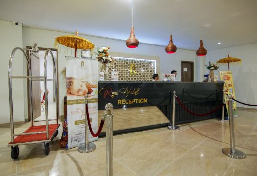 라자 호텔 수영장