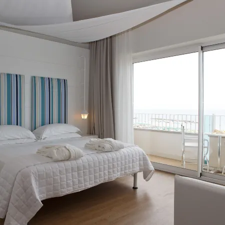 Luxor Cattolica Beach Hotel