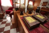 Split Apartments Peric