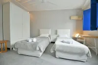 Bexis Residences Hydra Hotels in Idhra