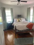 Quaint costal farm cottage, on a working farm, just mere miles from beaches! Hotels near Chesapeake Bay Bridge-Tunnel