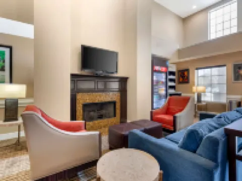 巴吞魯日艾倫港舒適套房酒店 西巴吞魯日縣酒店