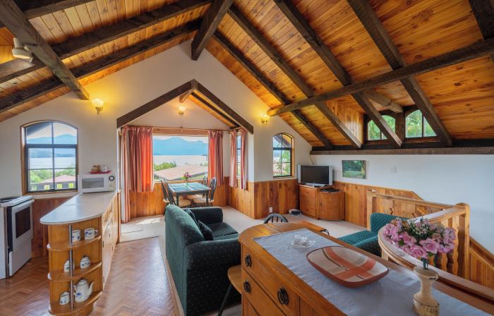 Manapouri Holiday Park