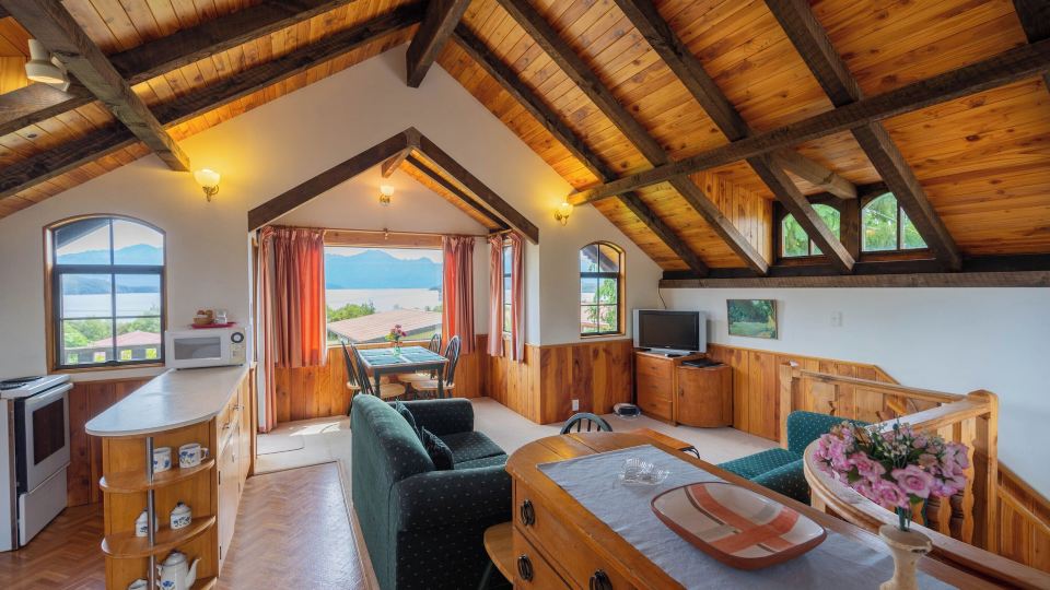 Manapouri Holiday Park