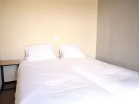 Special Hillside Lodge, Near Maastricht