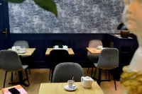 Hôtel le Tiburon Hotels in Bretteville