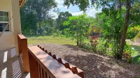 The Cabins at Monkey Fall Hoteles en Seven Miles El Progresso