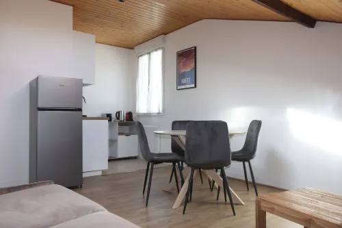 Appartement RIOM Hotels in Vertou