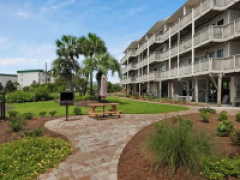 2 Minutes to the Beach & Dog Friendly - Sleeps 4 Hotels in Santa Rosa Beach