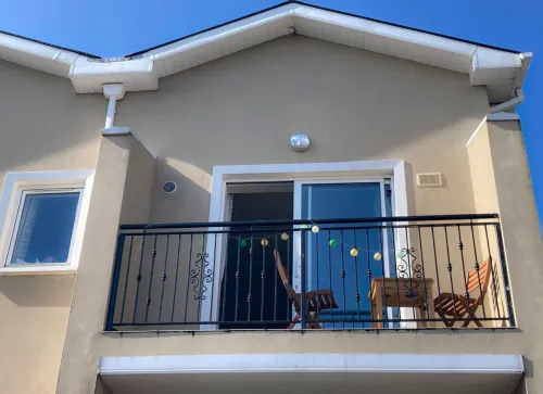 Ballycotton Holiday Apartment No 6 by Trident Holiday Homes
