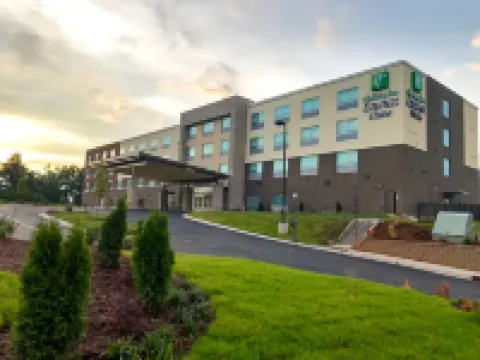 Holiday Inn Express & Suites CHARLOTTE NE - UNIVERSITY AREA by IHG 샬럿 호텔