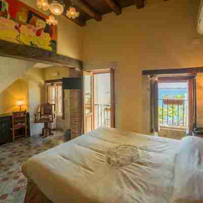Hotel Henry's House Rooms