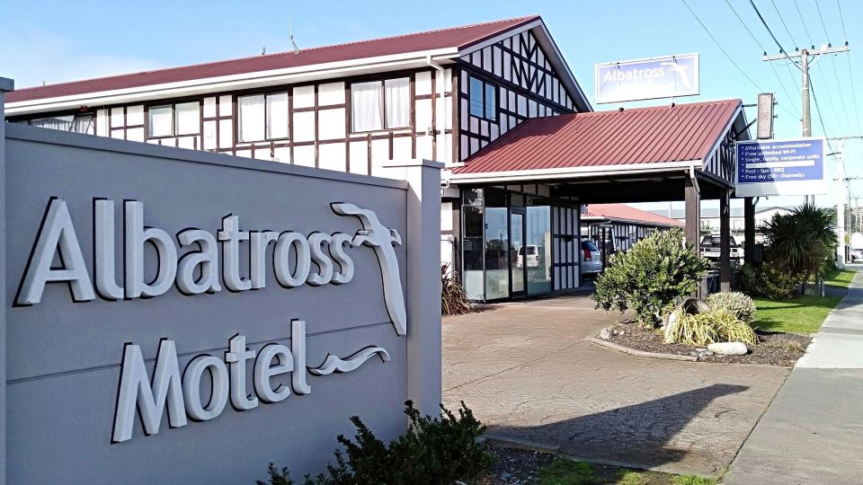 Albatross Motel