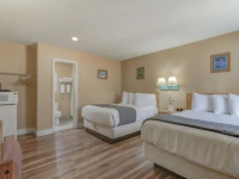 Shasta Pines Motel & Suites Hotels in Burney