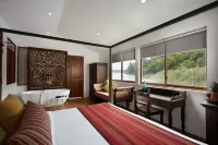 Houseboats by Dae - Watersports, Bird Watching & Sunset Cruises - อ่างจากุชชี่