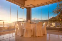 Belvedere Hotel - พร้อมอาหารเช้า