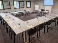 Alba Hôtel Lac d'Orient 奧布省酒店