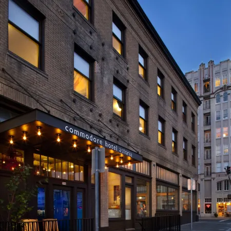 Commodore Hotel
