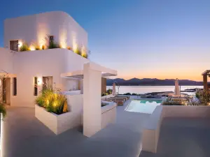 White Pebble Suites